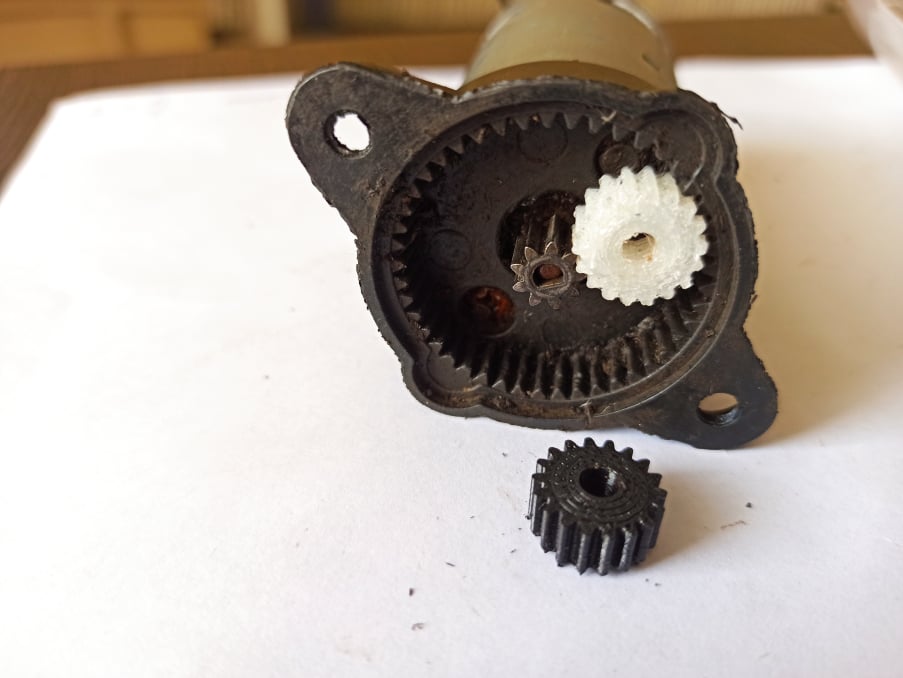 Шестерни, запчасти